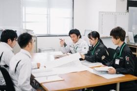 打合せ風景（営業部）