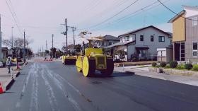 市道舗装修繕 表層工 転圧