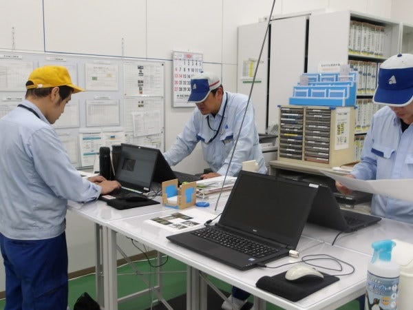 徹底したデータ管理により、粗悪品を見抜くエキスパート部門の一員として、働いていただきます。