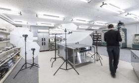 写真撮影、デザイン制作といった事業も展開しています