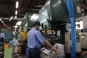 機械オペレーター３