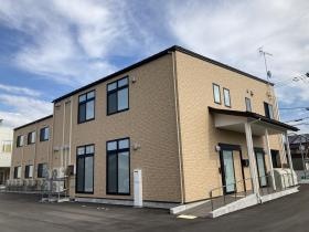 参考：施設外観 ２階建てのホームです。無料駐車場完備