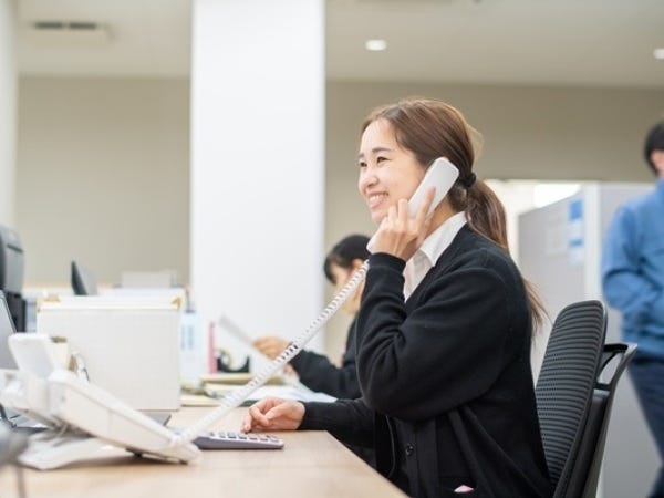 業務中の弊社社員