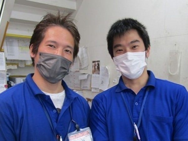 スタッフ同士は仲良く気さく！分からない事は何でも聞けるアットホームな雰囲気です。