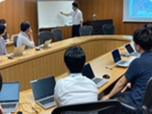 中小企業支援・エネルギー政策など、研修・勉強会を多数実施