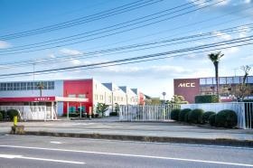 三重県津市にある本社工場です。