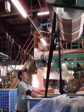 染色加工作業風景