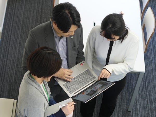 営業のサポートは主要な業務です、営業スタッフとのコミニュケーションはとても大切ですし、業務の根幹になります。