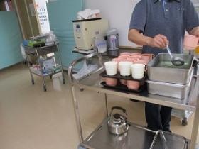 水分補給（ゼリー状の飲料）