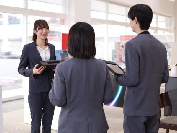 女性の方にも長く続けていける環境はもちろん、子育てをしながらの急な欠勤などもフォローしあいながら働きやすい職場作りを目指しています。