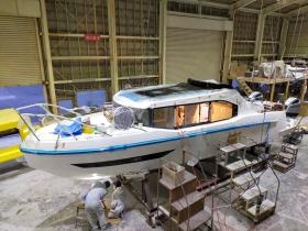 組立中の新型艇