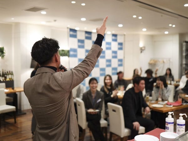 Nexil大忘年会の様子です♪優勝賞品をかけた弊社代表とのじゃんけん大会！大盛り上がりでした★