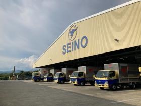 カンガルーマークが目印で、トラックにも描かれています