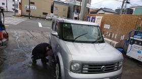 手洗い洗車作業風景