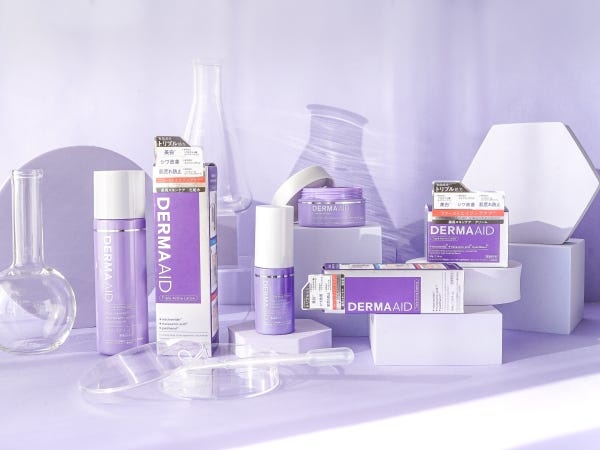 日本初、３つの有効成分を配合したファーストエイジングケアラインのダーマエイド
