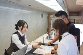 ００４ホテルフロント