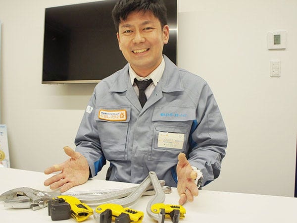 入社あとは工具の使い方からお教えします。電動ドライバーやモンキーレンチなど、いずれも使い方は難しくないので、ご安心ください。