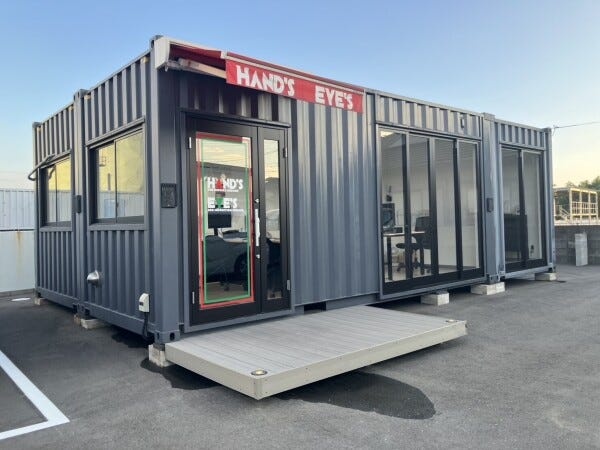 入社後は、既存スタッフのもとで実務を経験していただきながら、しっかりサポート。疑問や不安があれば、既存スタッフにいつでも相談してください。