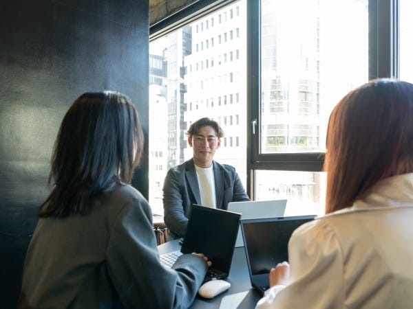 営業アシスタント・営業・人事職