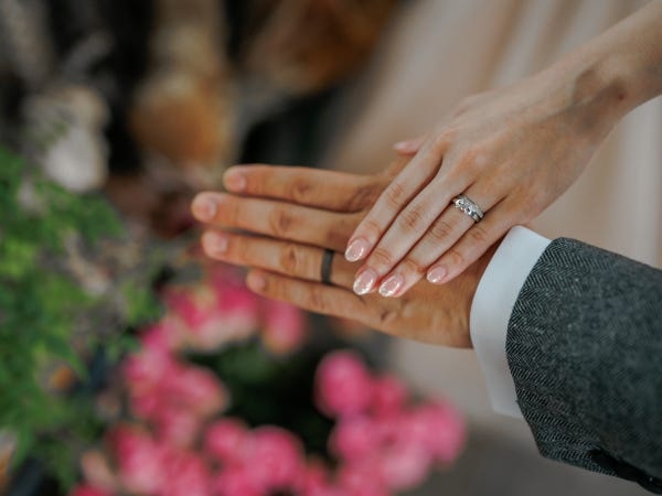 スナップ撮影のデビューができたら、次は前撮りカメラマンにもチャレンジ。最初はアシスタンからスタート。