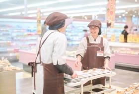 １店舗平均１６０名 たくさんの仲間と共に仕事を楽しめます