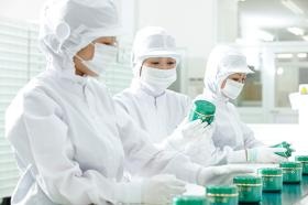 ずっと安心して使っていただける化粧品を造りたい。