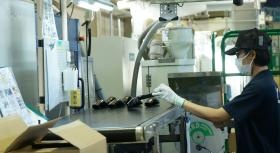 成形検査・梱包作業