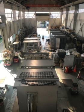 工場：広い工場があるので作業スペースはしっかり確保できます！