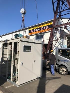 納品風景：キュービクル入替中！