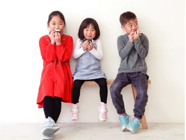 小さなお子さまがいる方でも、安心して働ける環境を提供しています♪