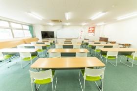 佐世保駅前校の教室