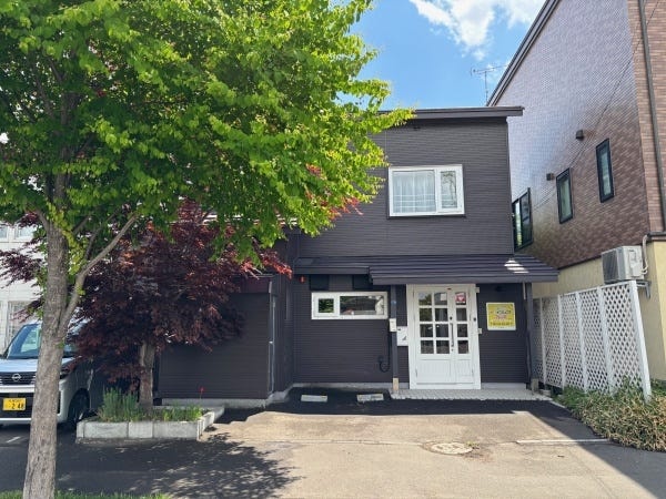 新事業所であるイーライフジュニア・フレンズの外観です。