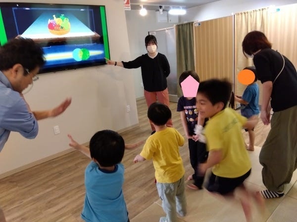 お子様とのかかわりの様子です。