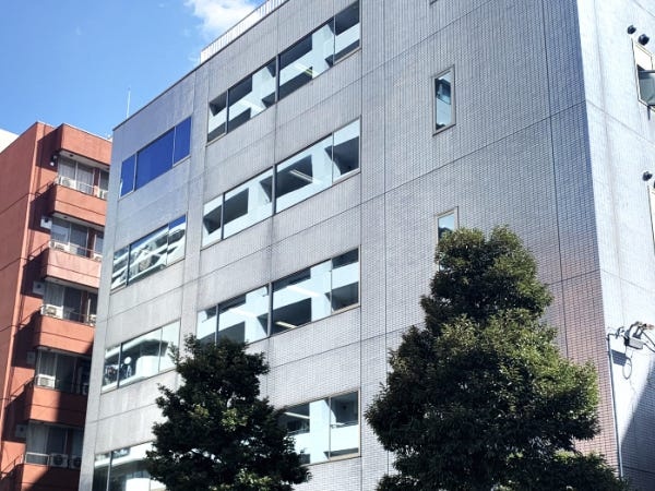 仙台地下鉄勾当台公園駅、北四番丁駅から至近で通勤便利で綺麗なオフィスです。