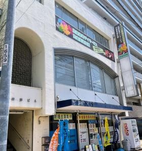 建物外観（３階ＲＣ建の３階部分です）