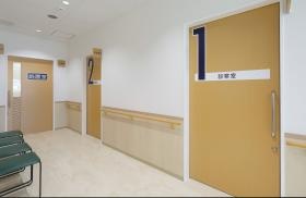 診察室前廊下