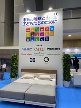 展示会会場にて