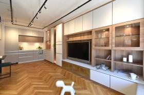 ヘリンボーンフローリングが特徴のおしゃれな中目黒ショールーム