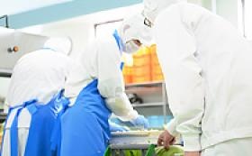 作業風景（漬込み）