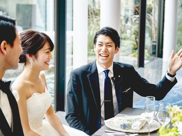 待ちに待った結婚式当日。おふたりの一番近くでサポートするのは、もちろんプランナーであるあなたです。
