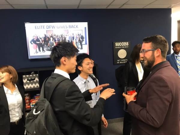 海外研修での交流の瞬間！