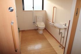 車椅子対応トイレ