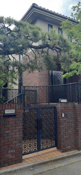 東京事務所の玄関