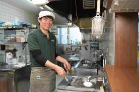 お食事処も直営で運営。美味しくリーズナブルなメニューを提供。