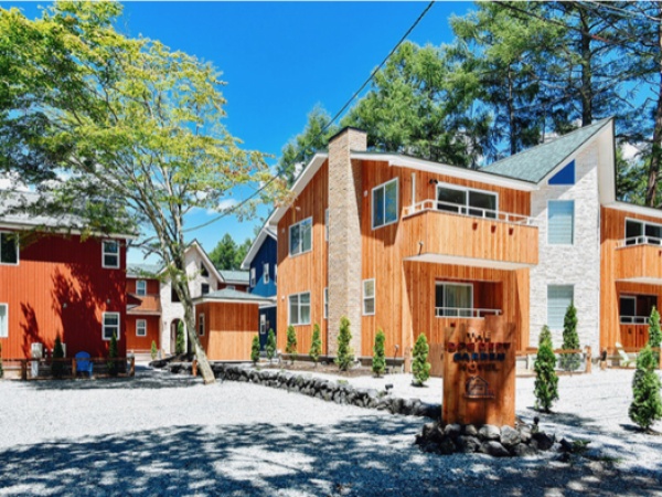 ホテルフロントスタッフ・アクセサリー販売・トリマー（わんちゃんが好きな方歓迎・明るい対応ができる方歓迎）