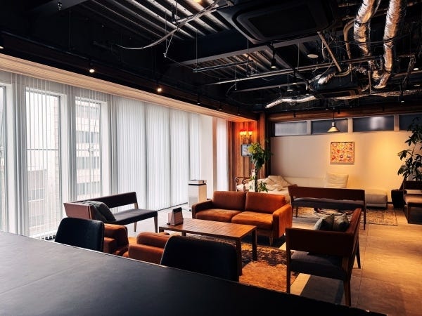 弊社のLoungeです