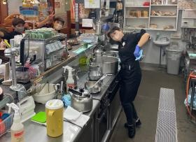 楽しくお仕事やってます