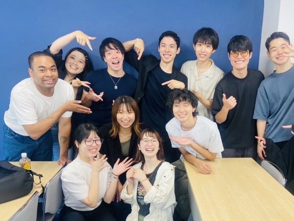 昇格したスタッフをみんなでお祝い♪