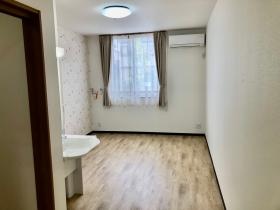 「アンジェス」居室