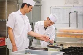 味皆美ふじな亭（調理場）